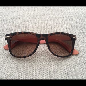 Pink Cheetah Print Sunglasses